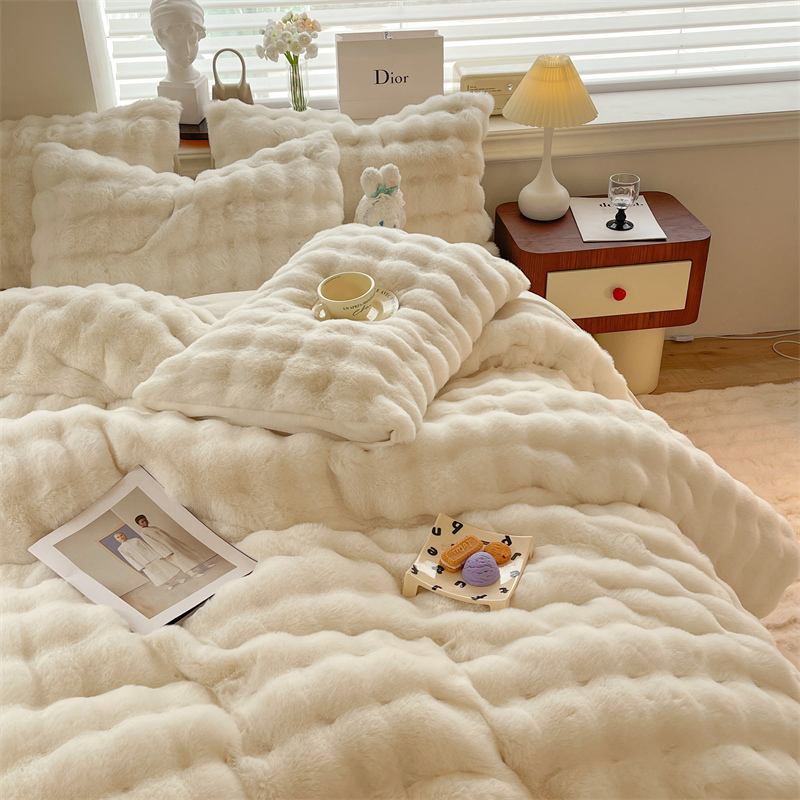 Luxury Faux Rabbit Fur Velvet  - Home Textiles Europe 评论和价格